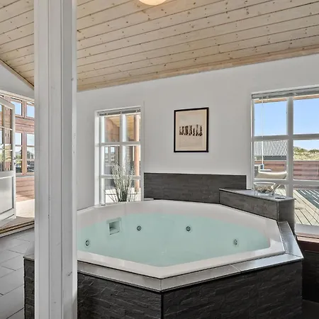 別荘 Awesome In Hvide Sande With Sauna Havrvig